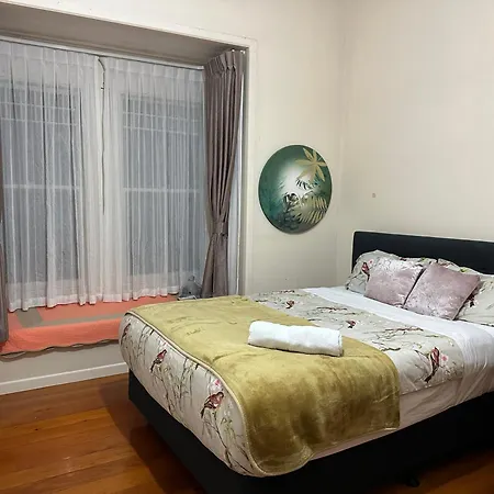 Spacious Room,Amazing Location All Perks